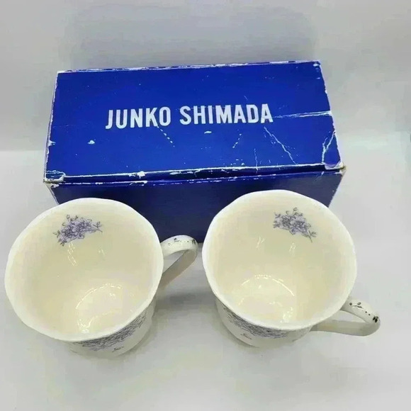 NEW Set of 2 JUNKO SHIMADA Coffee Mug Blue & White Floral Silver Leaf Signed - Picture 4 of 11